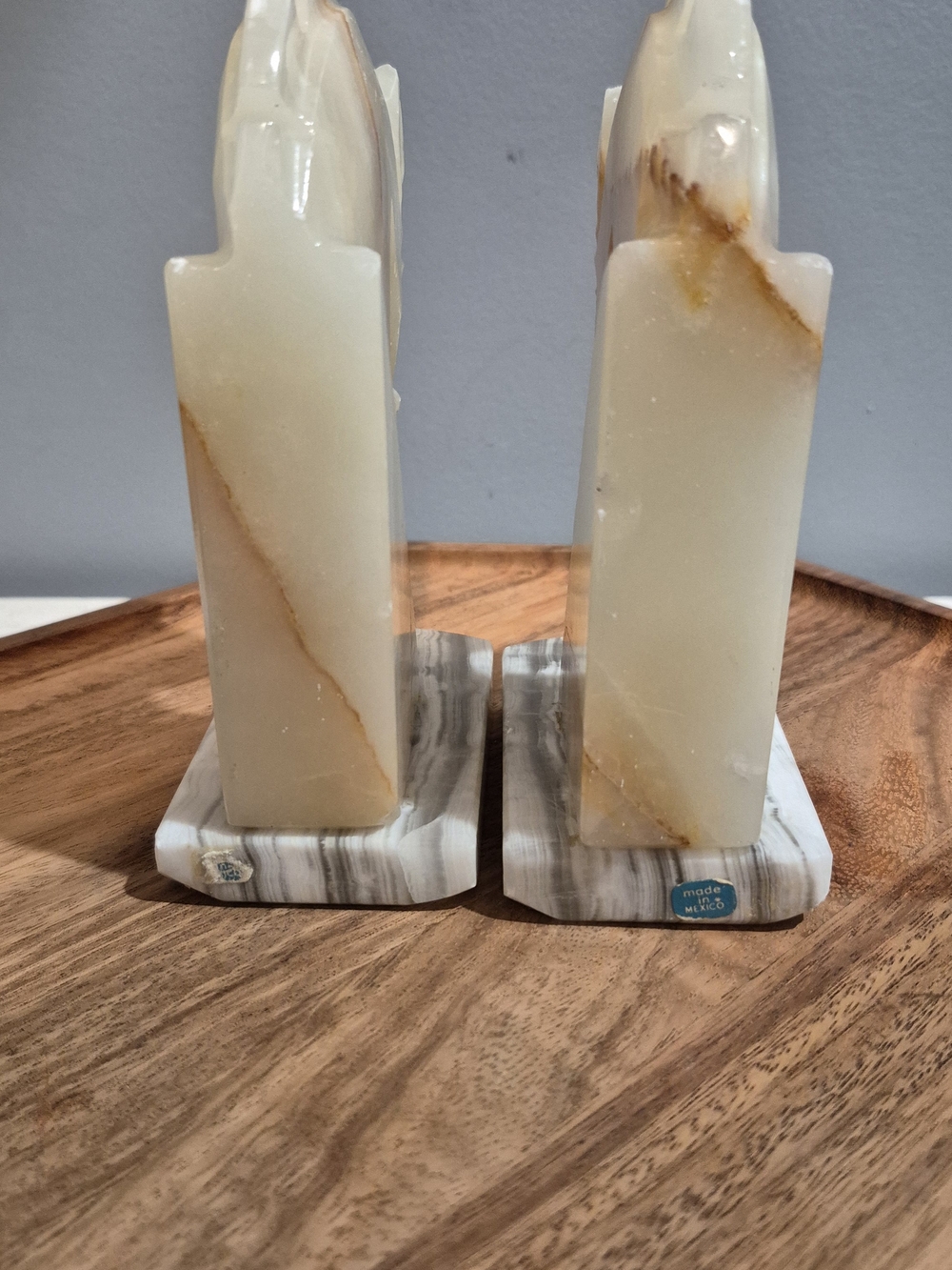 Carved Onyx Horse Head Bookends - Cream & Brown Striations - Picture 6 of 17